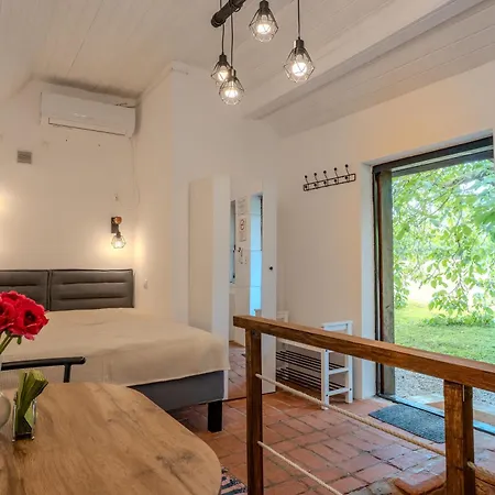 Apartament Safranyliget Vendeghaz