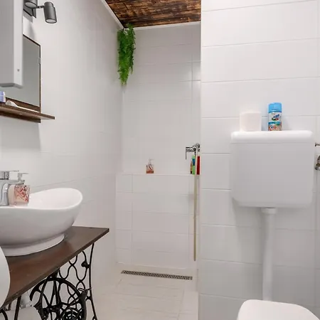 Apartament Safranyliget Vendeghaz
